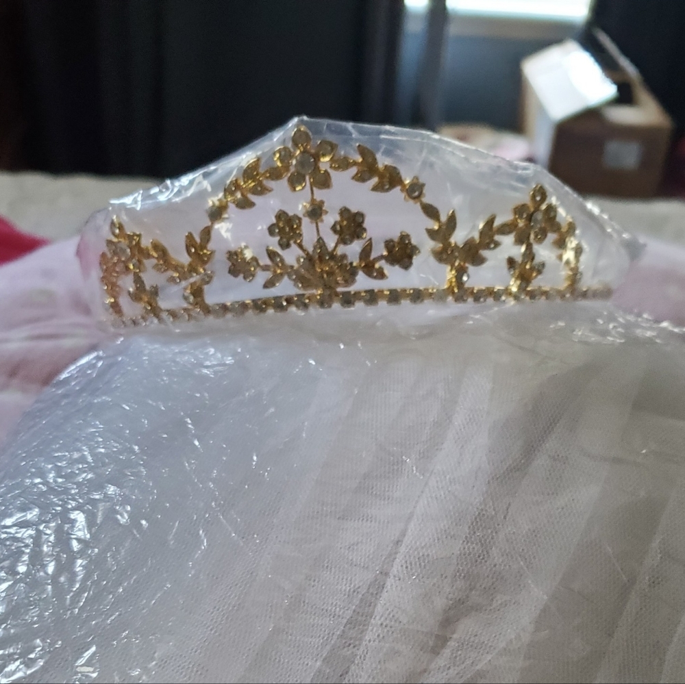 Crystal crown